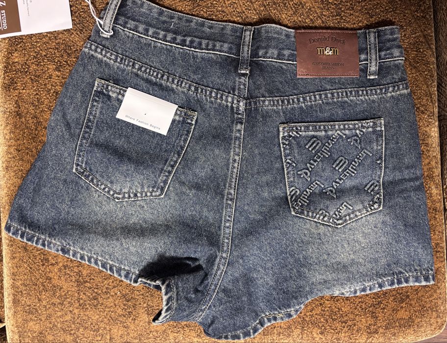 Жіночі шорти, гарного кольору.