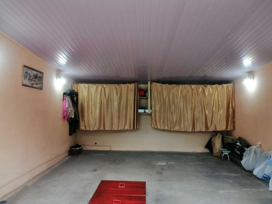 Продается гараж по вул. Прилуцька  свитло вода погреб Оличное состояни