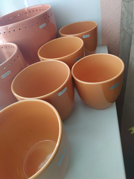 Продам керамічні  горщики DEROMA для квітів