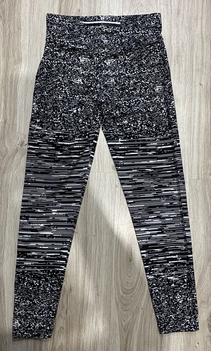 Oysho fitnes xs legginsy czarno białe jak nowe
