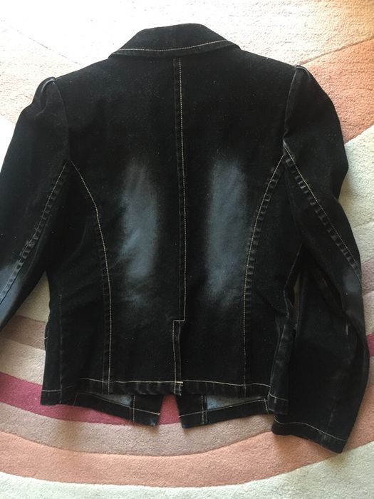 Czarny żakiet damski z przetarciami 38