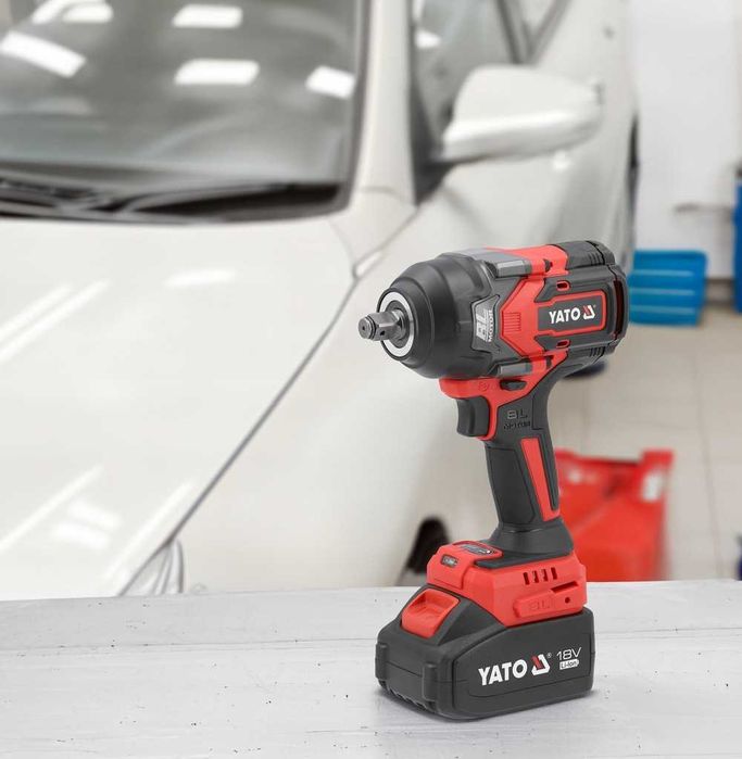 Гайковерт ударний акумуляторний 1200 Нм  1/2   4 АГод YATO YT-828071