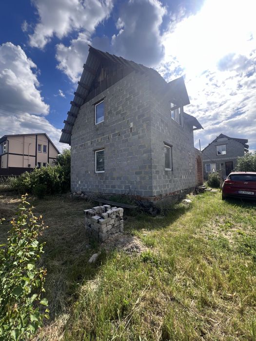 Продаж дачі біля води