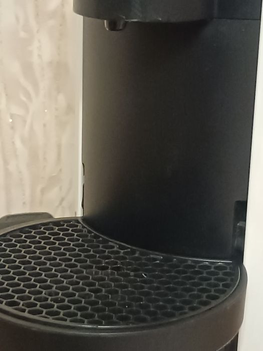 Кавомашина Nespresso Veruto Plus