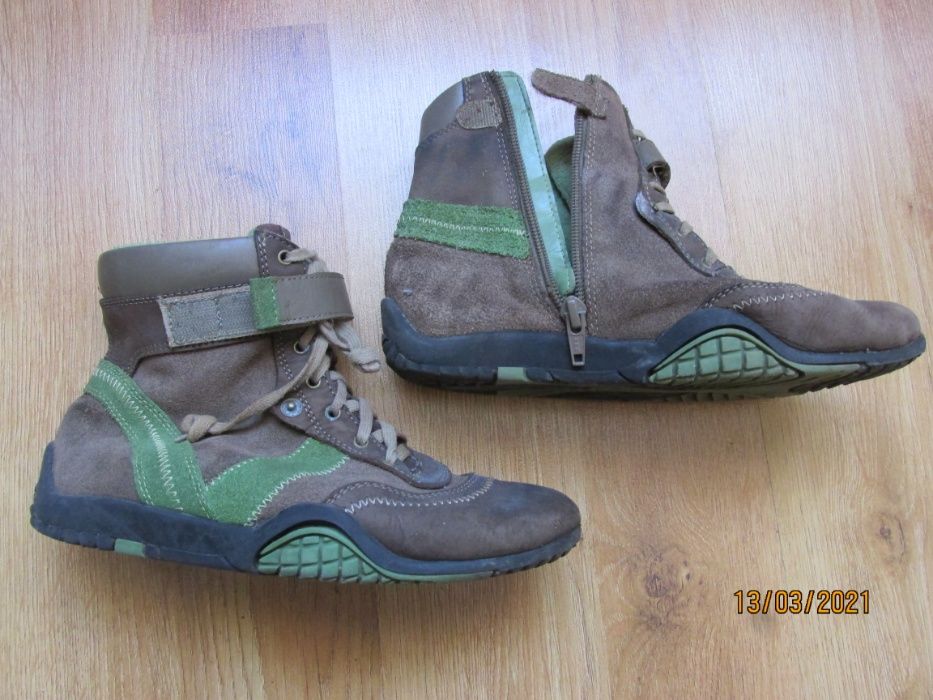 Дитячі шкіряні спортивні ботінки 33 розміру