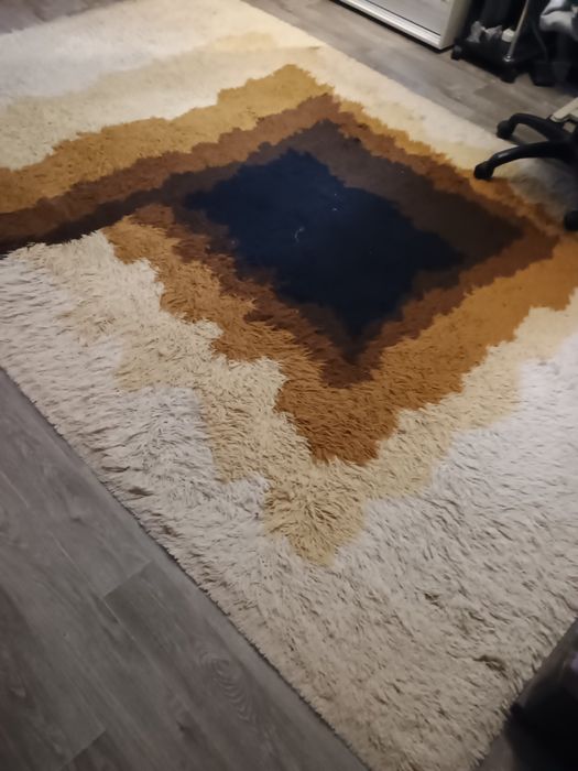 Палас/ ковёр 2*3 метра в хорошем состоянии 2000грн. Николаев.