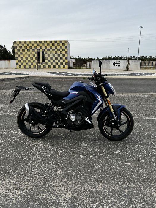 Keeway rkf 125 azul