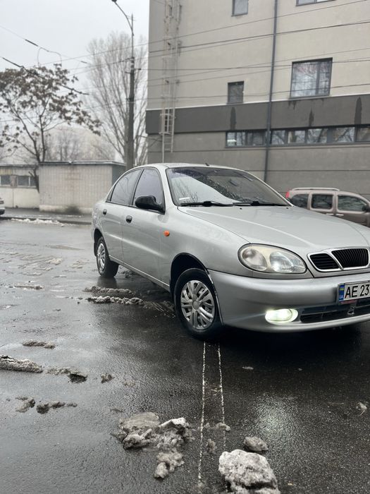 Автомобиль daewoo lanos
