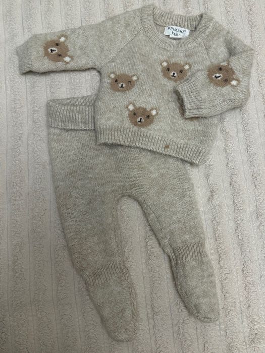 Дитячий вʼязаний костюм