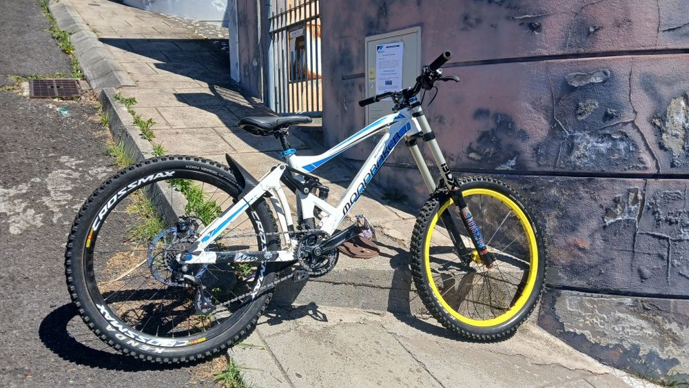 Mondraker Summum ProTeam Downhill