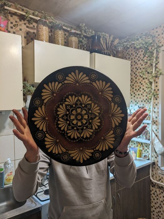 Декоративное панно-тарелка. Резьба по дереву. Винтаж СССР, 1985 г.