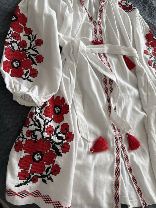 Вишите плаття 140р.