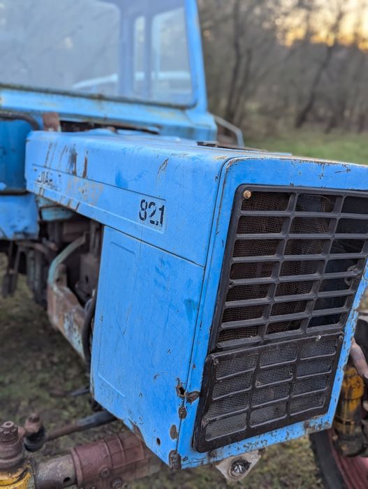 Капот мТз 80/82/82.1 Капот кабіна МТЗ кронштейни МТЗ фари Кріплення
