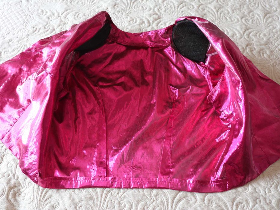 Jaqueta rosa usada uma vez