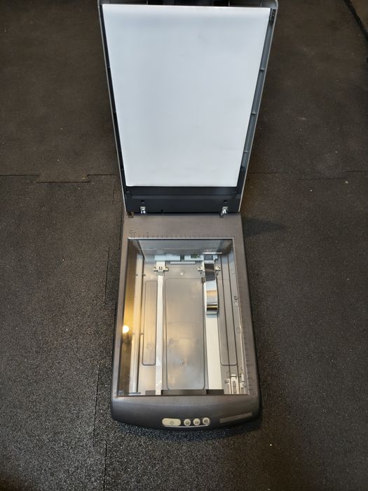 Skaner Epson Perfection 2400 Photo sprawny z zasilaczem USB windows 10