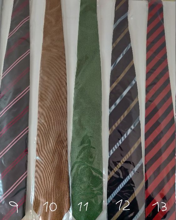 Gravatas (várias marcas, em bom estado)