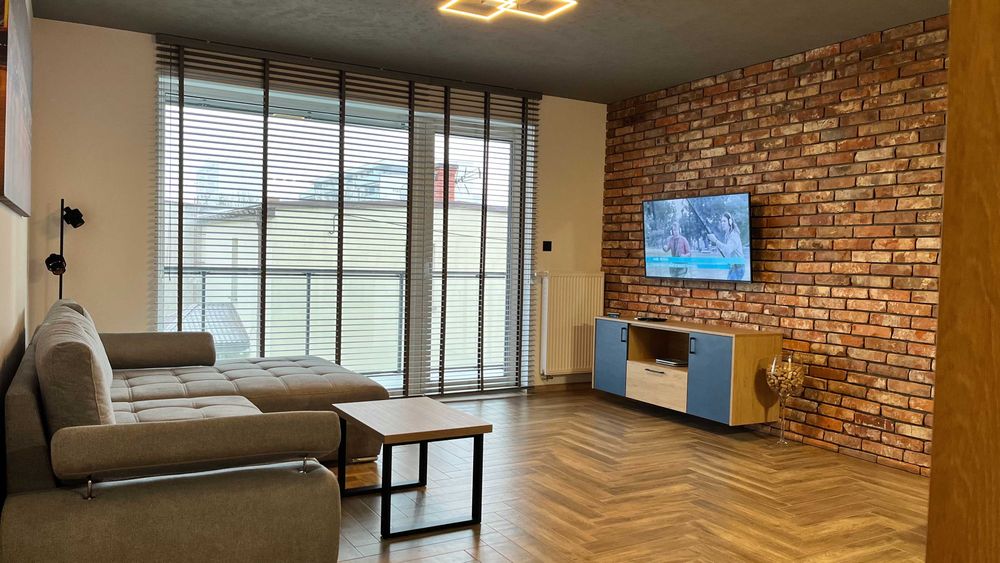 Centrum, kameralny blok 11 Listopada, 53m/2 – garaż, styl Loft