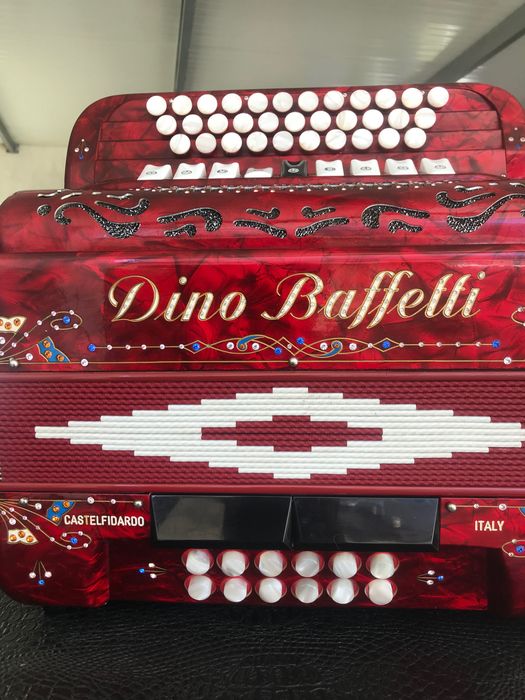 Vendo concertina em muito bom estado de conservação