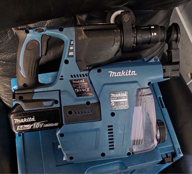 Makita młotowiertarka DHR243RTJW Aku 2x5,0 Ah SDS Odkurzacz Dx07