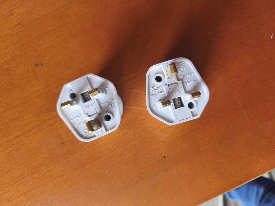 Adaptadores tomada UK