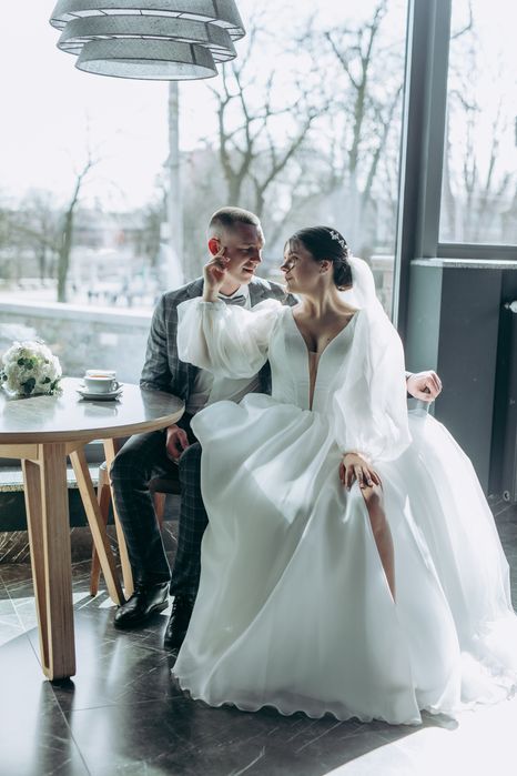 Весільна сукня в розмірі м-л