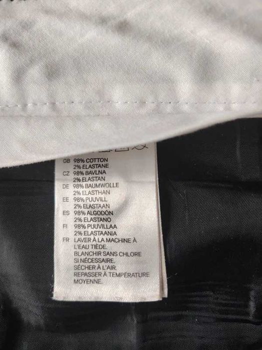 Spodnie z lekko zwężającymi się nogawkami, bawełna