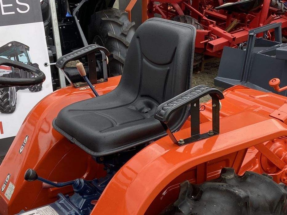 Tractor kubota tração 4 rodas com fresa