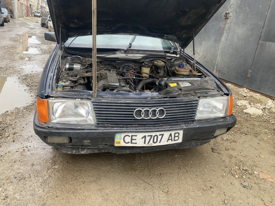 Ауди 100 89 год 2.3 бензин на запчасти