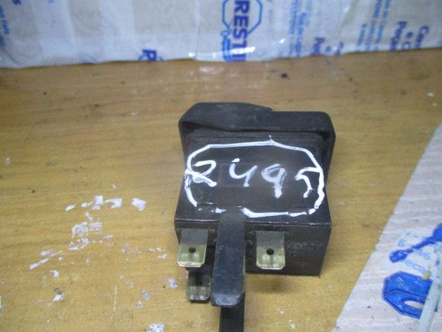 Botão / interruptor de luzes VOLKSWAGEN Corrado