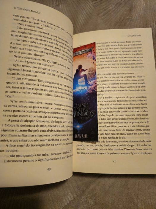 Livro "O sino entre mundos" Ian Johnstone
