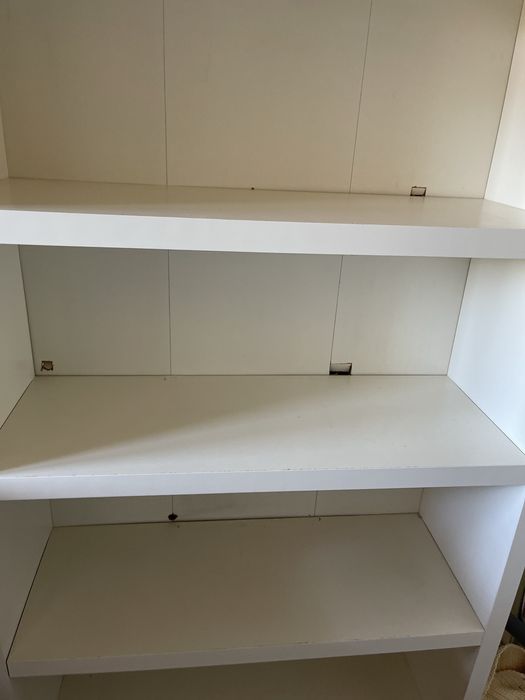Estantes branca ikea 150x90x32 vermelha e verde