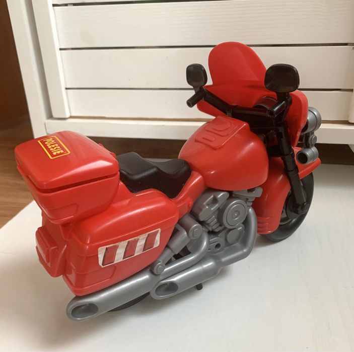 Мотоцикл великий червоний