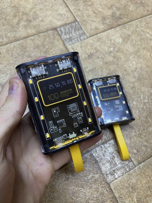 Яскравий Power Bank 10000mAh. (Павер банк)Цікавий і креативний дизайн