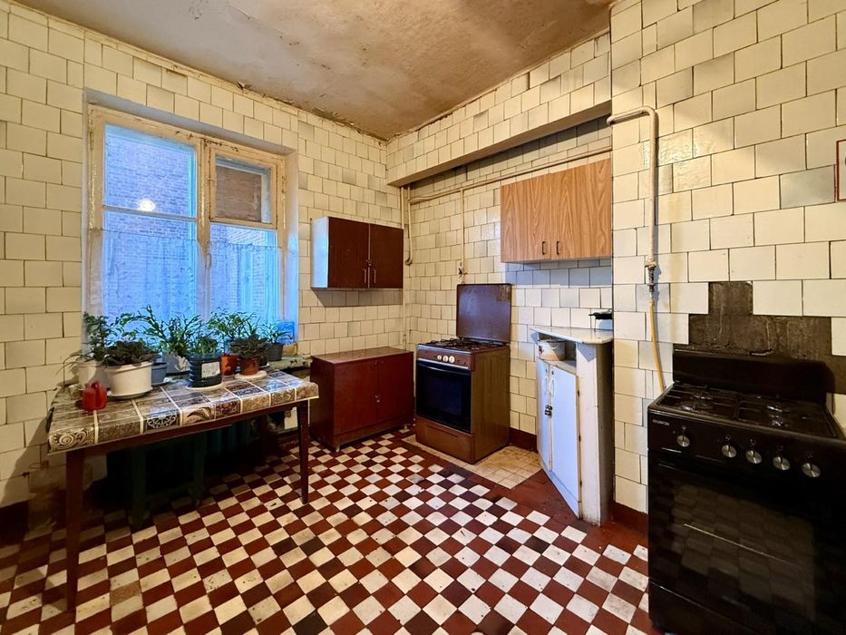 Продам м/сімейку по Приходько, 37