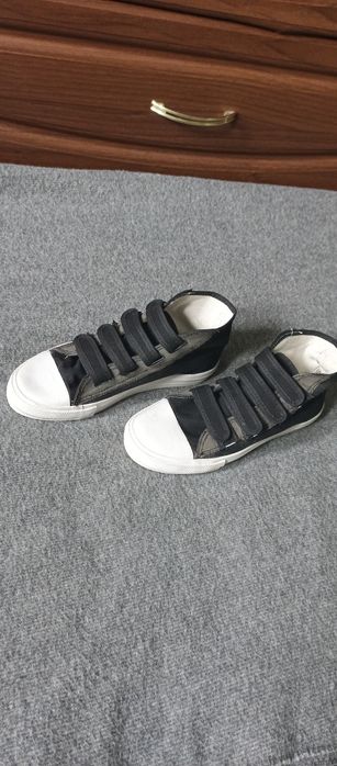 Нові дитячі кеди на липучках 24.2 см