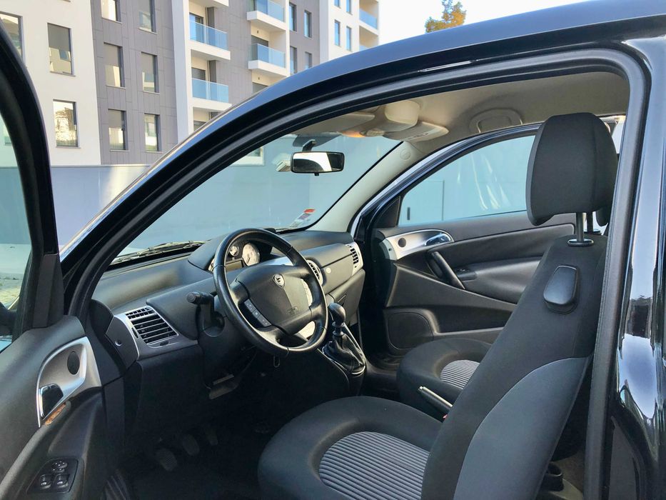 Lancia - Modelo Ypsilon