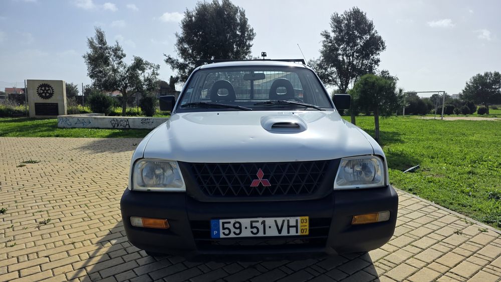 Mitsubishi L200 caixa aberta