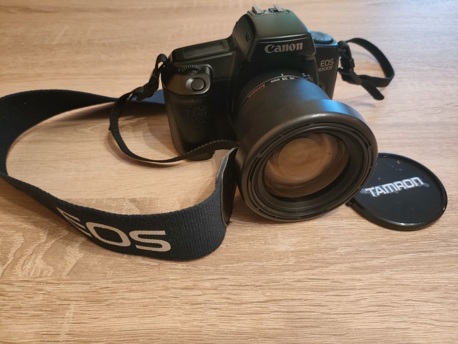 Aparat fotograficzny Canon Eos 1000F + obiektyw Tamron AF 28-200mm