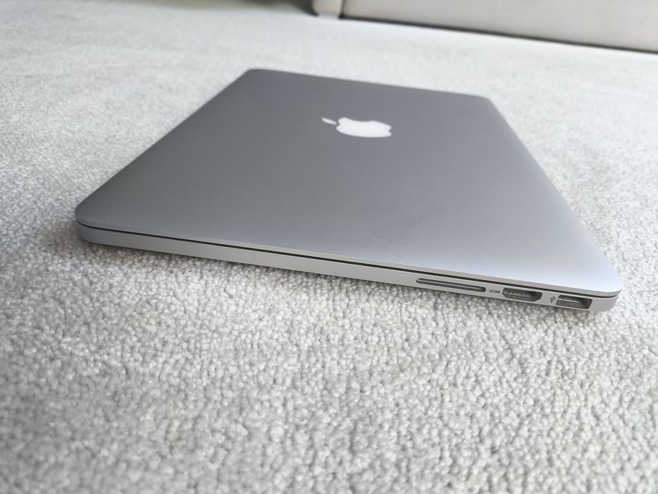 MacBook Pro 250Gb ssd jak nowy bateria laptop super stan