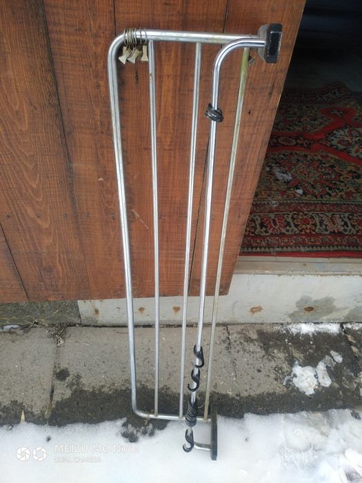 Вешалка настенная для одежды