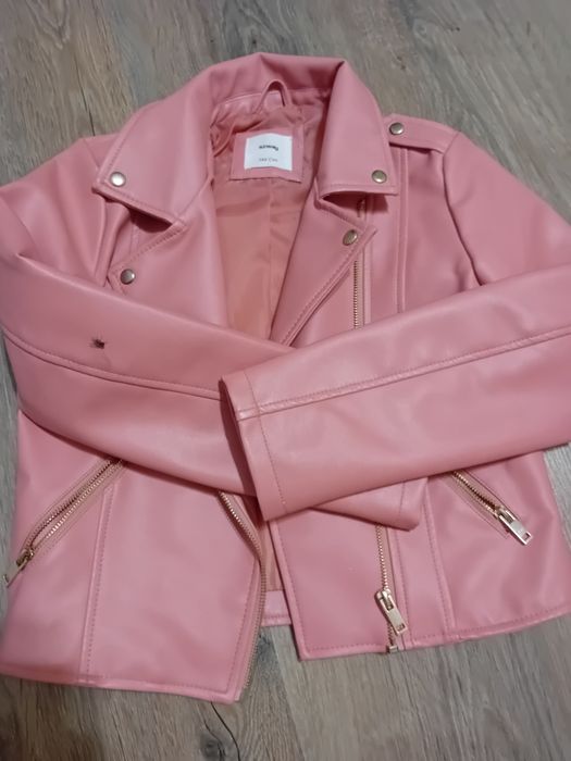 Дитяча куртка на 8-10 років