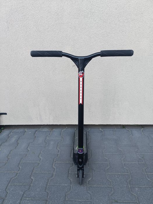 Hulajnoga Striker bgseakk magnetit