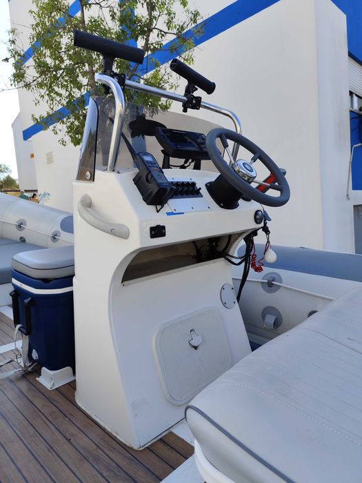 Semirigido valiant V 570 c/ Yamaha 80 hp injeção