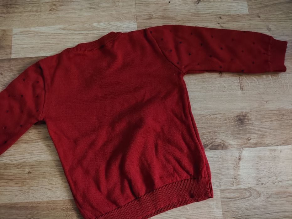 Czerwony sweter świąteczny r.74