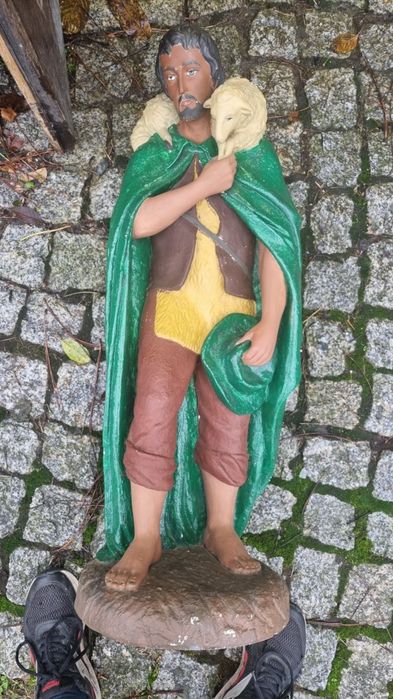 Gipsowa figura pasterza