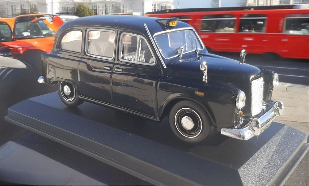 Promoção...Miniatura táxi Londres