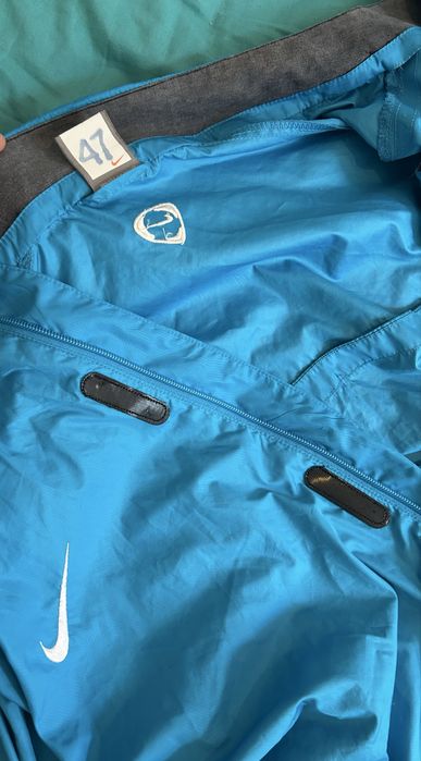 Kurtka Wiatrowka Inter z 2008 Roku na 100 lecie klubu Inter złoty herb