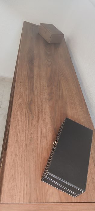 IKEA Kallax nogueira com suporte