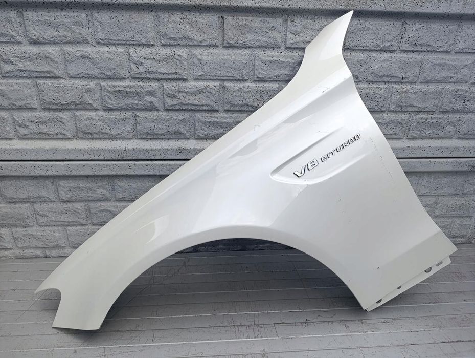 Mercedes C Klasa W205 6,3 Amg Błotnik Prawy