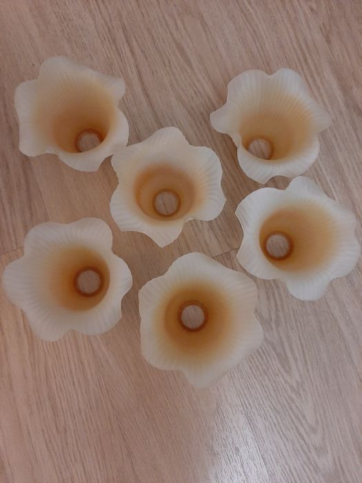 Люстра на 6 плафонов